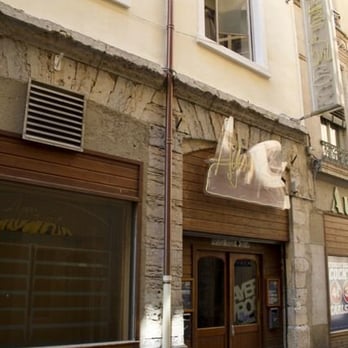Ayers Rock - Bars Near Me - Lyon, 69 Ayers Rock - Bars Near Me - Lyon, 69