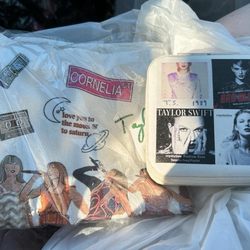 Crazy Deals - Taylor swift merch