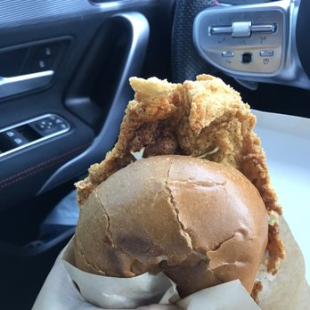 Ako’s - Mild Chicken Sandwich - Food Trucks Near Me - Alvin, Texas