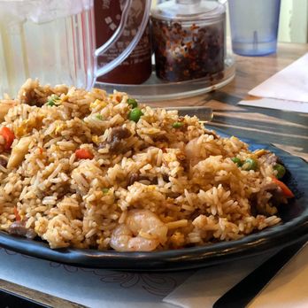 Nouilles Star - a plate of fried rice - Chinese Near Me - Montreal, Quebec Nouilles Star - a plate of fried rice - Chinese Near Me - Montreal, Quebec