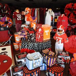 University Shoppe - We are your team headquarters!