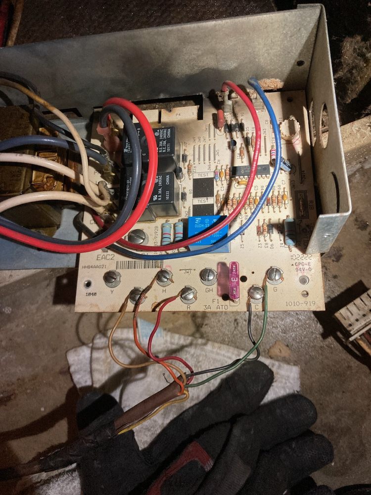 Slide of Scarlet Oak Heating & Cooling