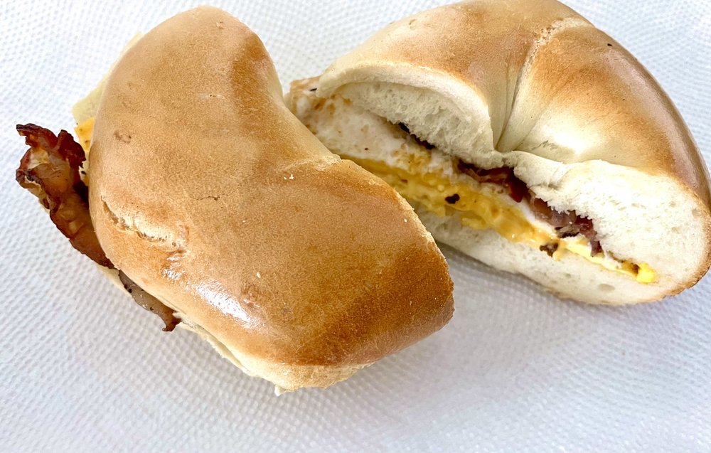 HOT BAGELS & DELI Updated September 2024 97 Photos & 176 Reviews