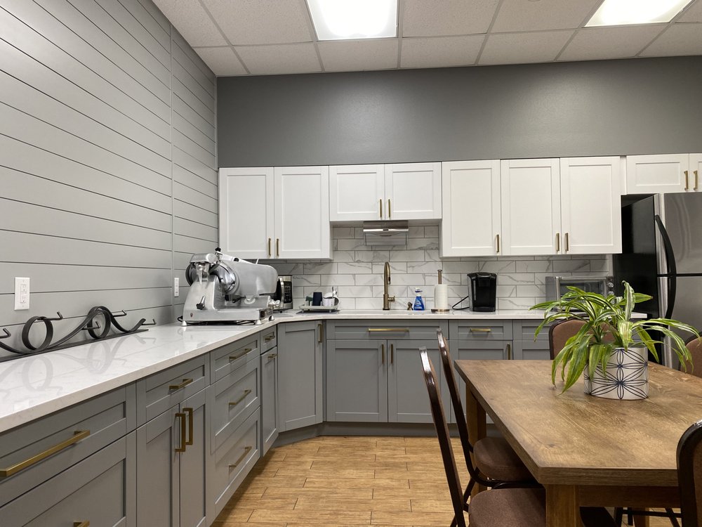 DO REMODEL Updated May 2024 Wesley Chapel, Florida Kitchen & Bath