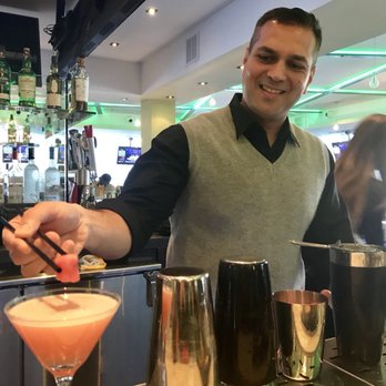 Greenhouse Kitchen + Bar - Cocktail Bars Near Me - Vienna, Virginia