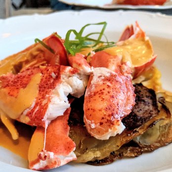 Hartstone Inn - Butter poached lobster - Hotels Near Me - Camden, Maine Hartstone Inn - Butter poached lobster - Hotels Near Me - Camden, Maine