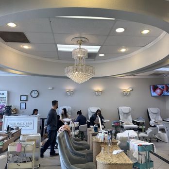 The Nail Pro - Beautiful, glamorous and so so clean! - Nail Salons Near Me - Lakewood, California