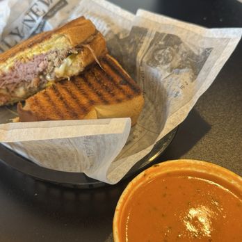 Hot Off The Presses - Soup Near Me - West Des Moines, Iowa