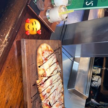 Palmerton Pub - Margarita flatbread - Pubs Near Me - Palmerton, Pennsylvania Palmerton Pub - Margarita flatbread - Pubs Near Me - Palmerton, Pennsylvania