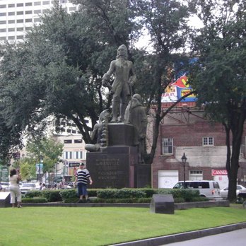 Bienville Monument - Landmarks & Historical Buildings Near Me - New Orleans, Louisiana Bienville Monument - Landmarks & Historical Buildings Near Me - New Orleans, Louisiana