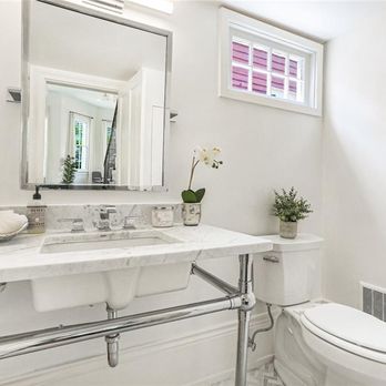 Hazel Eye for Design - Bathroom - Home Staging Near Me Hazel Eye for Design - Bathroom - Home Staging Near Me