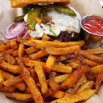 West End Tavern - Jalapeño and pepper jack burger with fries - New American Near Me - Boulder, Colorado West End Tavern - Jalapeño and pepper jack burger with fries - New American Near Me - Boulder, Colorado