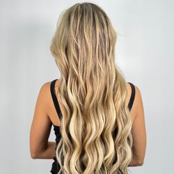 Stunning blonde blowout