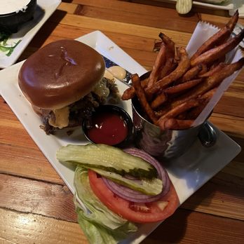 Engine No 9 - Burgers Near Me - Saint Petersburg, Florida Engine No 9 - Burgers Near Me - Saint Petersburg, Florida