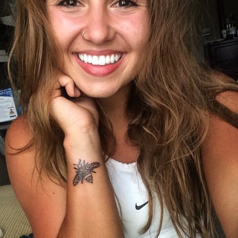 Ink Injection Tattoo Parlor - Bee - Tattoo Near Me - Spring, Texas