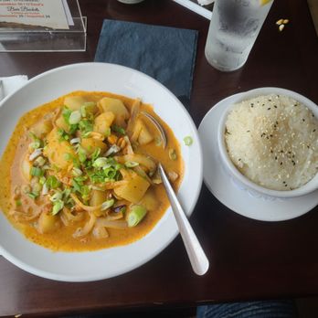 Cravin Thai - Massaman curry (vegan) - Thai Near Me - Hamburg, New Jersey