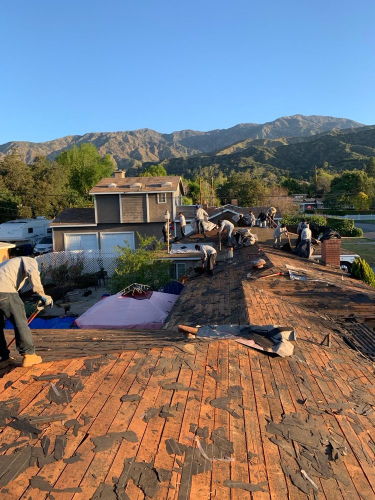 Slide of Hernandez Roofers