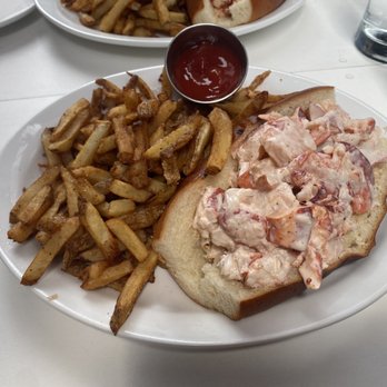 Neptune Oyster - Cold Lobster Roll - Seafood Near Me - Boston, Massachusetts Neptune Oyster - Cold Lobster Roll - Seafood Near Me - Boston, Massachusetts