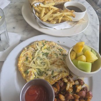 Lalla Grill Del Monte - New American Near Me - Monterey, California