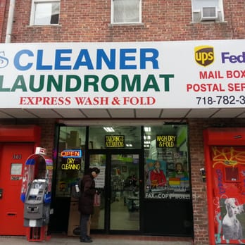 Dream 24 Cleaners - JS Laundromat & Cleaners Storefront at 302 Bedford Avenue in Williamsburg - Laundromat Near Me - Brooklyn, New York