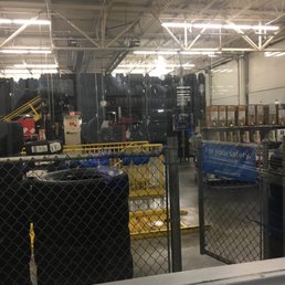 Completely empty of workers. Waiting for service even though Auto center isn't closed.