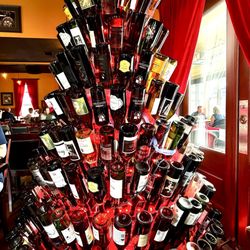 Prohibition Bistro - Decor
