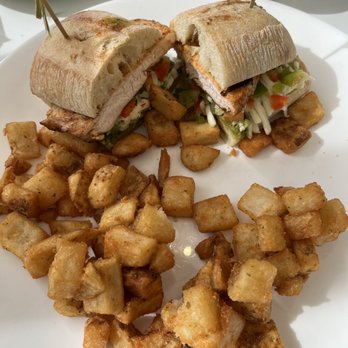 Evviva Breakfast & Lunch - Chicken Mozzarella Pesto with Home Fries - Breakfast & Brunch Near Me - Vaughan, Ontario