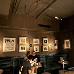 Tailor Shop - Lounge