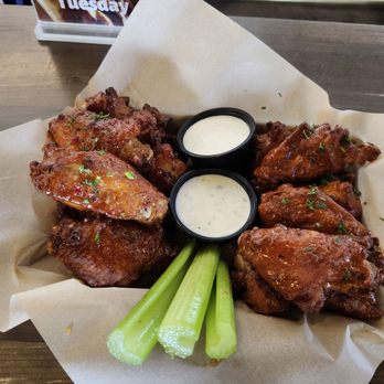 Wicked Rain - Large order of wings, 12 pieces: buffalo and bang bang. Very good! - Beer Bar Near Me - Gilbert, Arizona Wicked Rain - Large order of wings, 12 pieces: buffalo and bang bang. Very good! - Beer Bar Near Me - Gilbert, Arizona