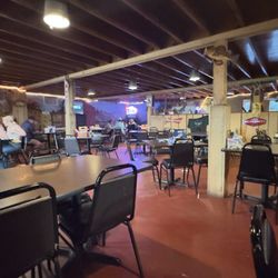 Jb's Steakhouse - Dining room