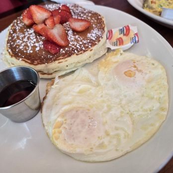 Lazy Daisy - Mar Vista - Pancake special with over easy eggs - Breakfast & Brunch Near Me - Los Angeles, California