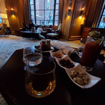 Shadow Mountain Lounge