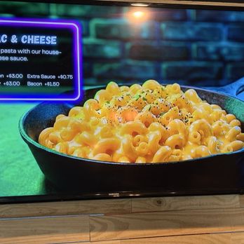 The Bamboozer - Classic Cavatappi pasta MAC & CHEESE - Sports Bars Near Me - Bradenton, Florida The Bamboozer - Classic Cavatappi pasta MAC & CHEESE - Sports Bars Near Me - Bradenton, Florida