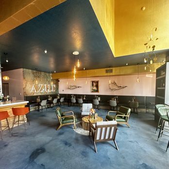 Azur Wines - Lovely decor - Wine Tasting Room Near Me - Napa, California