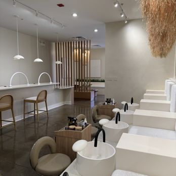 Salt Mara - South Loop - Nail Salons Near Me - Chicago, Illinois