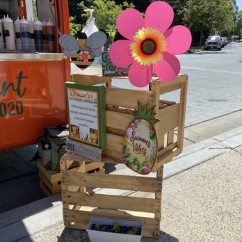 Mangosay - Cute signage! - Food Trucks Near Me Mangosay - Cute signage! - Food Trucks Near Me