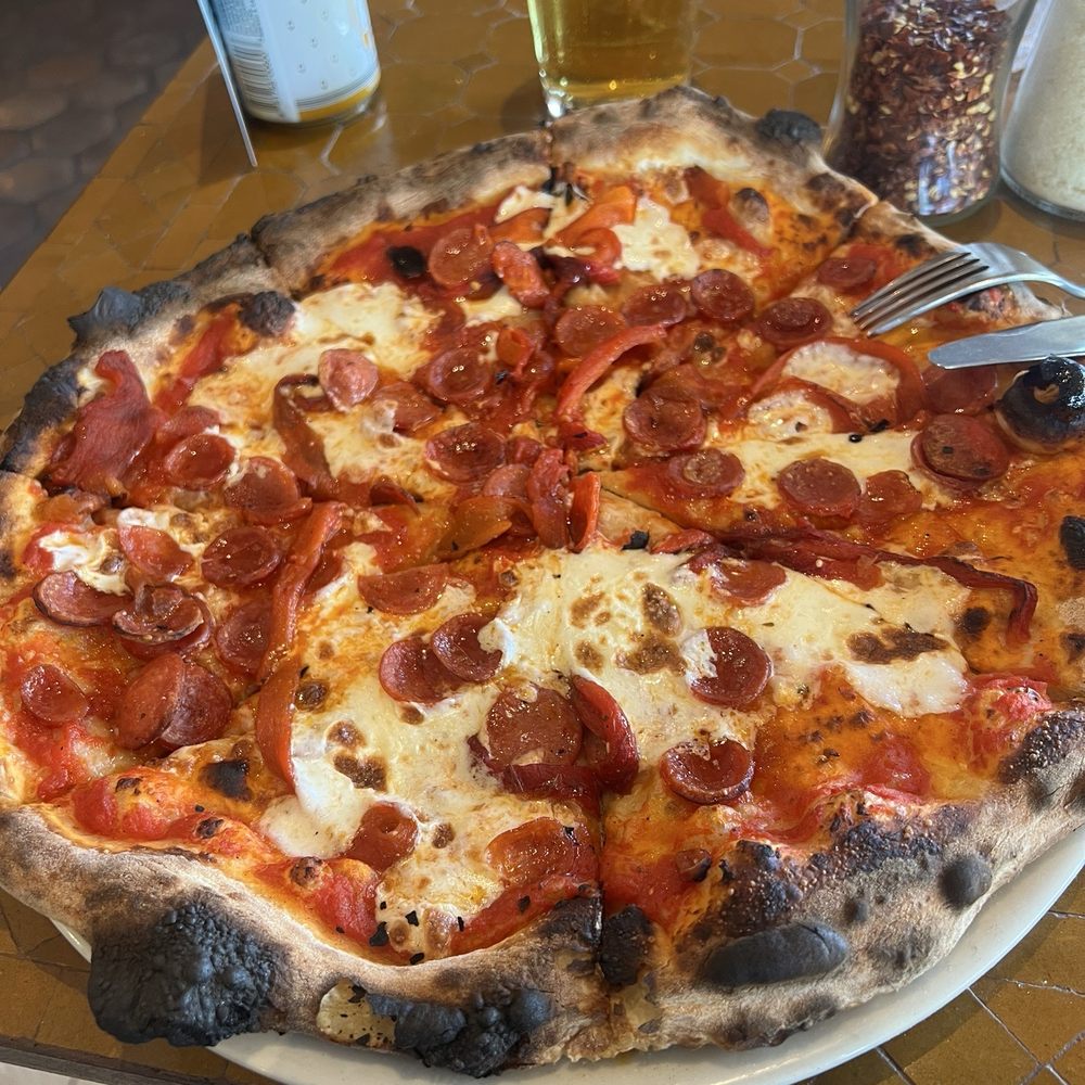 Pizza To The Rescue - Pepperoni pizza it is huge!! Oh! They have happy hour specials!!! - Pizza Near Me - Phoenix, Arizona