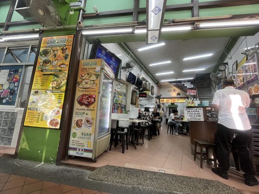 Photo of Zam Zam Restaurant - Singapur, SG, SG. Storefront