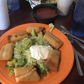 La Cabaña - Mexican Near Me - Valparaiso, Indiana