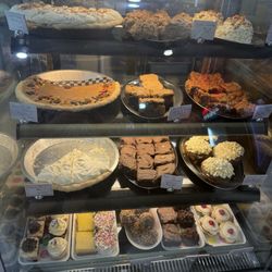 Jax - Pies and more baked goods