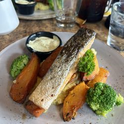 The Landing - Salmon Filet with potato mash and veggies