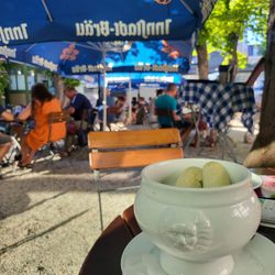 Bayerischer Löwe Wirtshaus - Weist wurst
