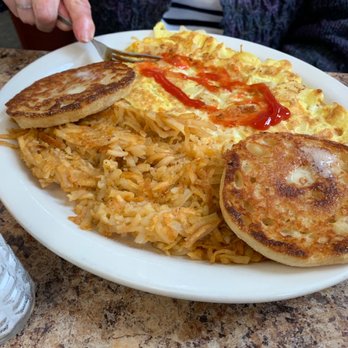 Norwood Town Square Diner - Cheese omelet - Diners Near Me - Norwood, Massachusetts Norwood Town Square Diner - Cheese omelet - Diners Near Me - Norwood, Massachusetts