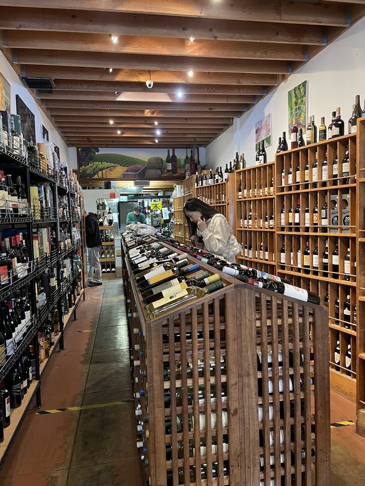 Larchmont Village Wine Spirits & Cheese