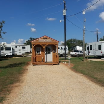 Hilltop RV Park - Laundromat On Site! - RV Parks Near Me - Pleasanton, Texas Hilltop RV Park - Laundromat On Site! - RV Parks Near Me - Pleasanton, Texas
