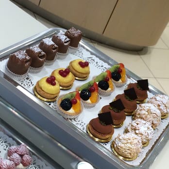 Del Rey - More minis! - Desserts Near Me - Antwerp, VAN
