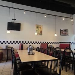 Hong Kong Express - Inside is clean and well decorated