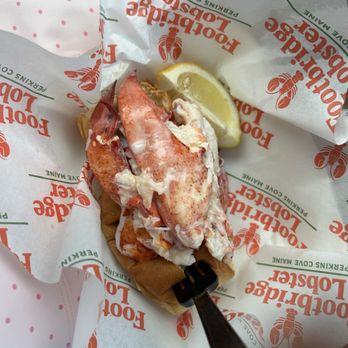 The Lobster Shack - Lobster roll - Seafood Near Me - Ogunquit, Maine