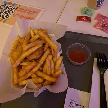 pinkFROG cafe - pF Chicken Nuggets w/ Fries - Coffee & Tea Near Me - Brooklyn, New York