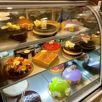 Sook Pastry - Cake case - Bakeries Near Me - Ridgewood, New Jersey